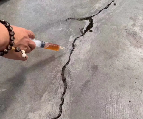 山丹混凝土裂缝修补技术详解​