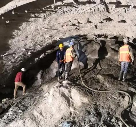 山丹拱顶带模注浆料的施工流程及注意事项